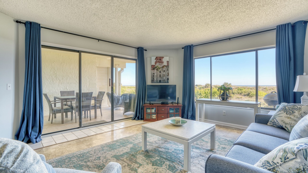 Photo of Livingroom in Butler Beach