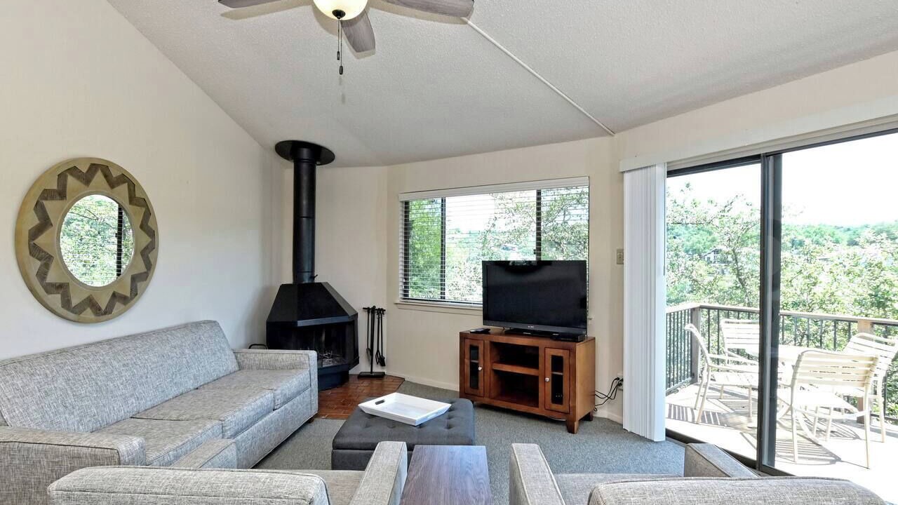 Photo of Livingroom in Lakeway