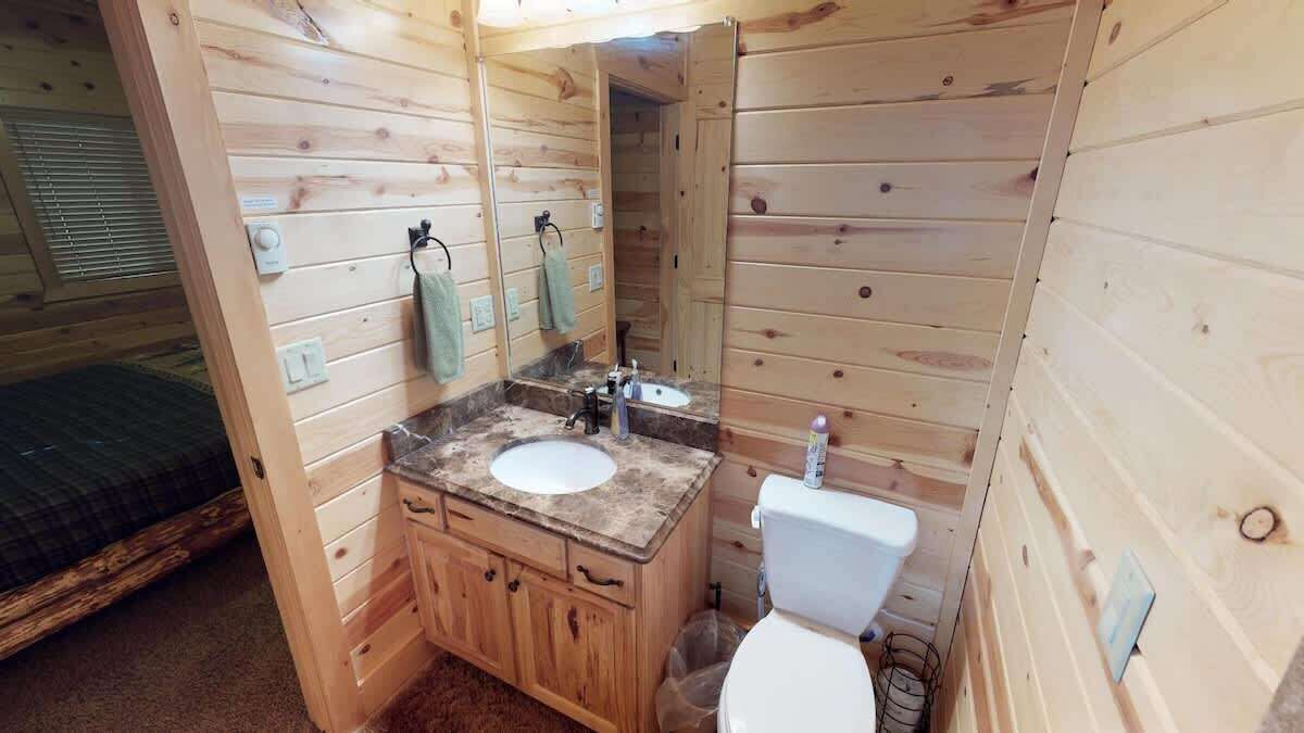 Photo of Bathroom in Island Park