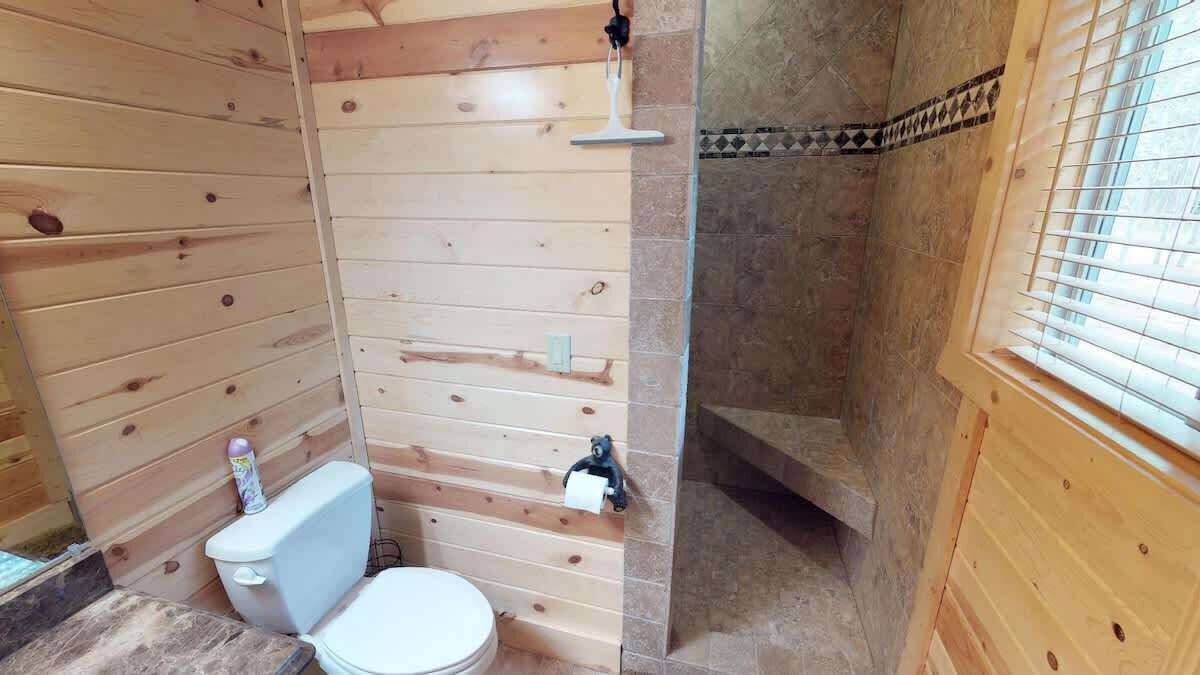 Photo of Bathroom in Island Park