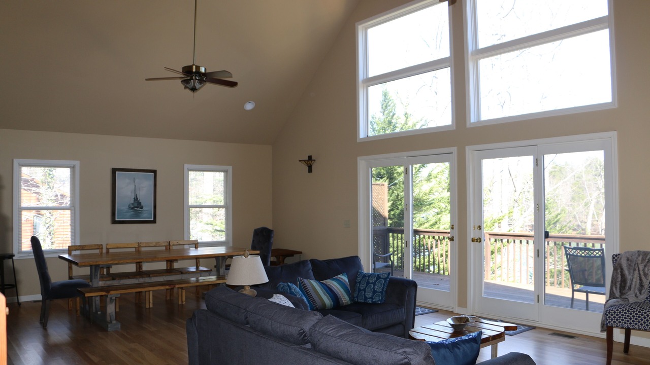Photo of Livingroom in Serenity Bay