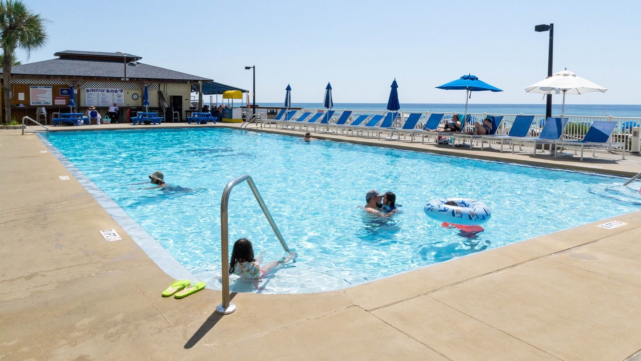 Photo of Outdoor in Biltmore Beach