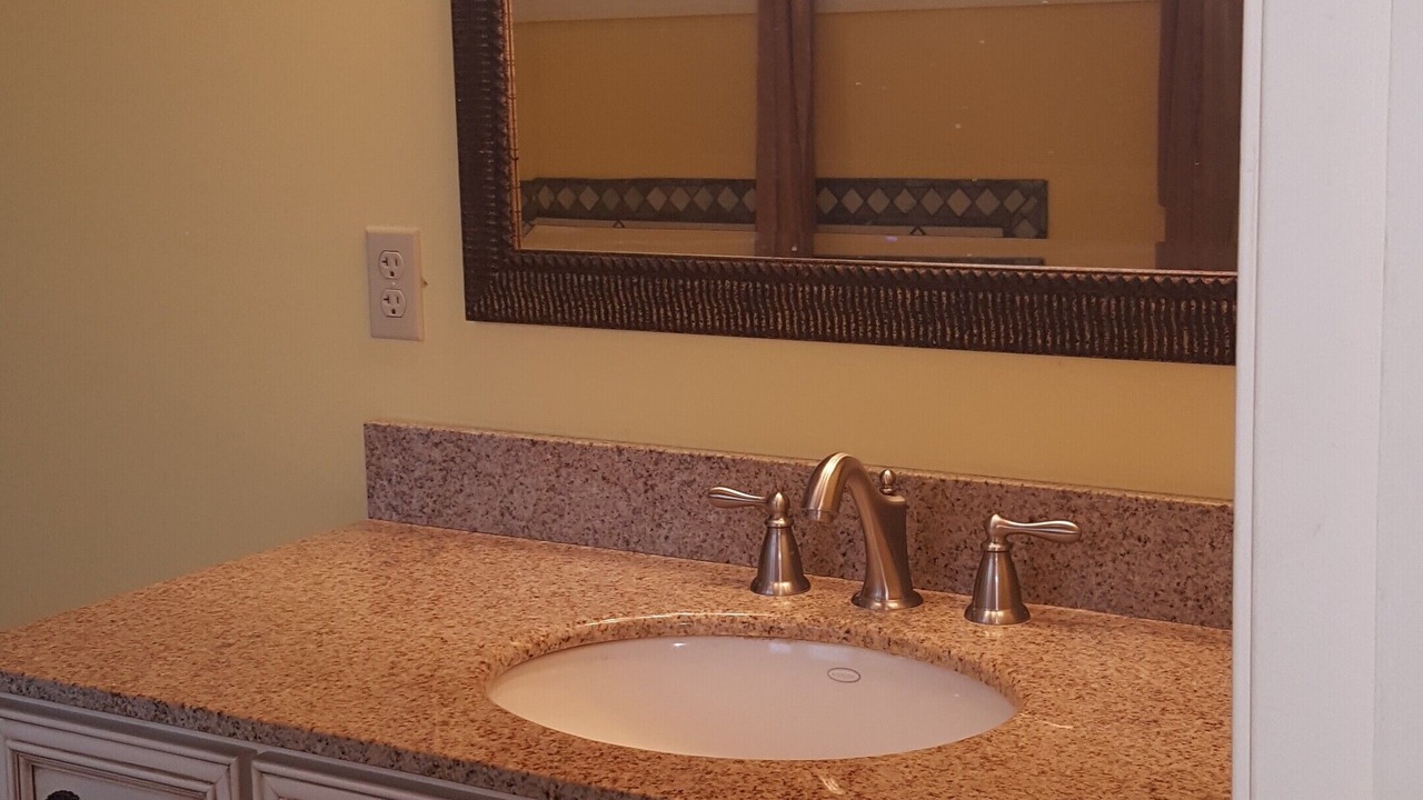 Photo of Bathroom in Huddleston
