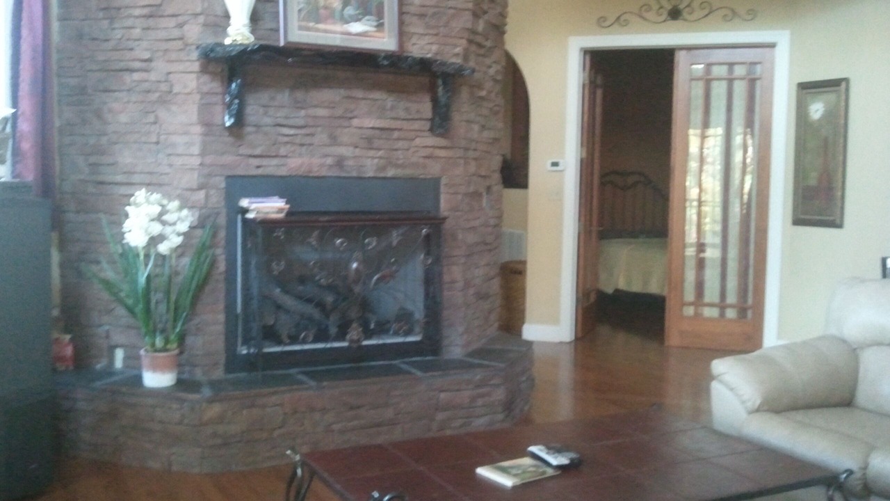 Photo of Livingroom in Huddleston