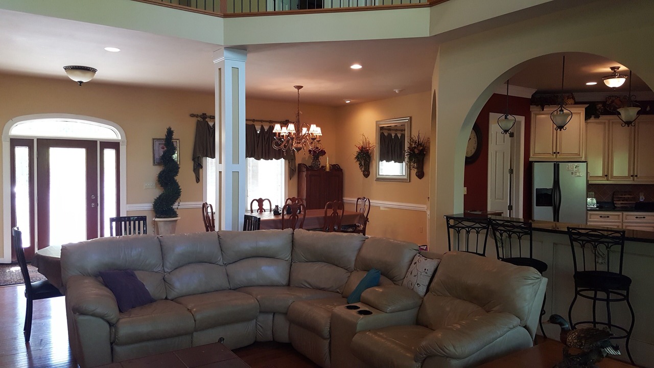Photo of Livingroom in Huddleston