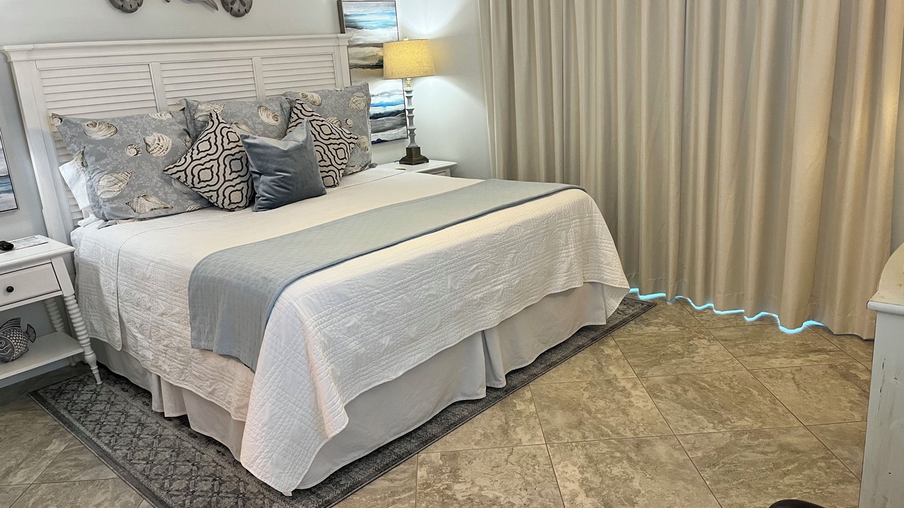 Photo of Bedroom in Gulf Shores