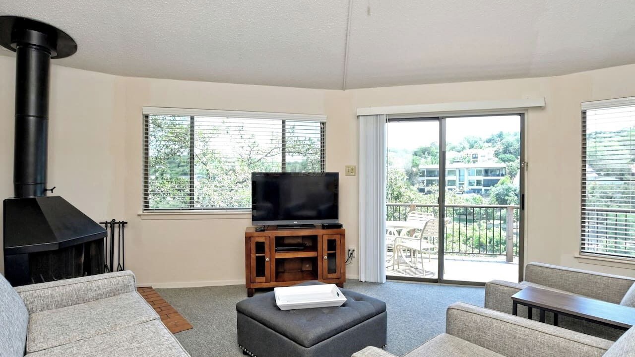 Photo of Livingroom in Lakeway