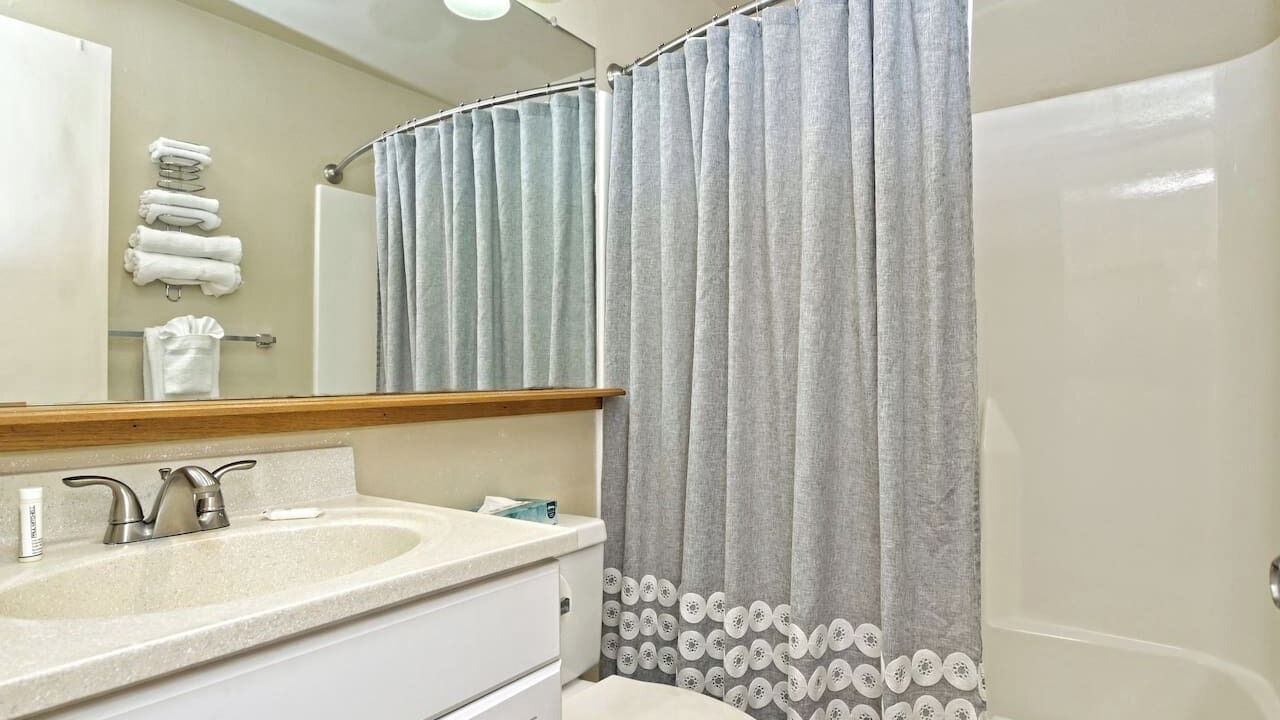 Photo of Bathroom in Lakeway