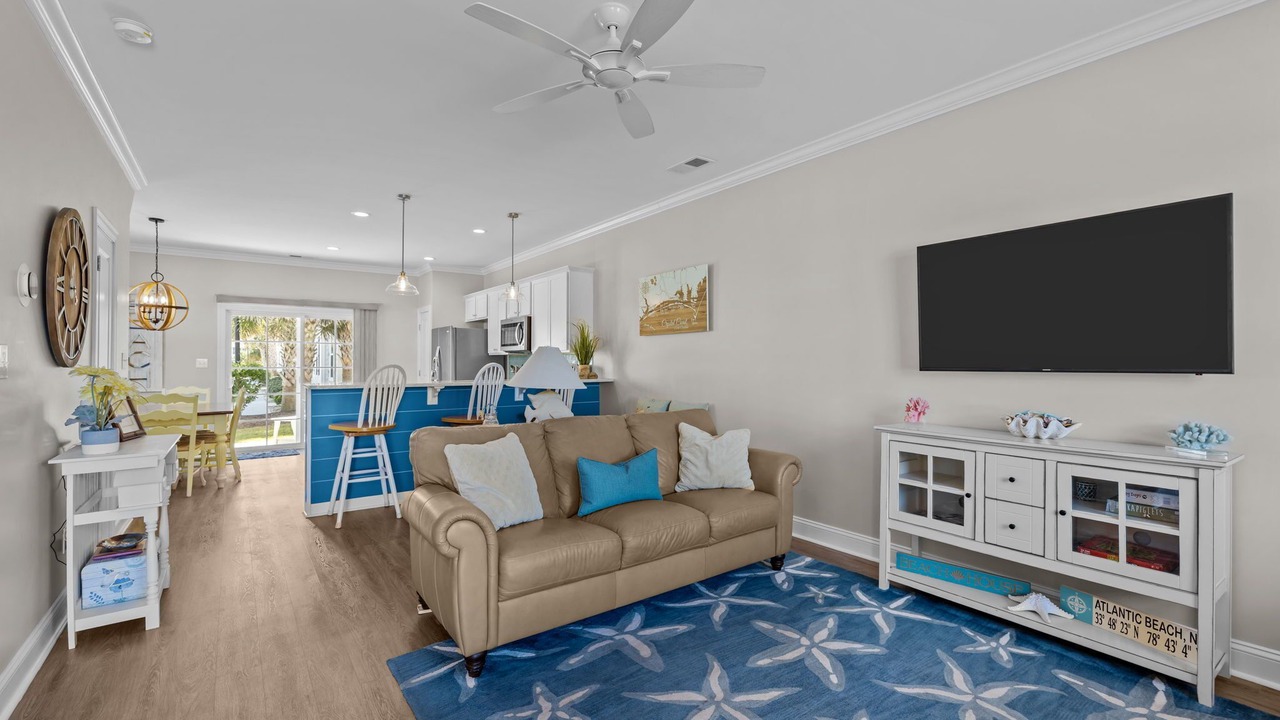 Photo of Livingroom in Atlantic Beach