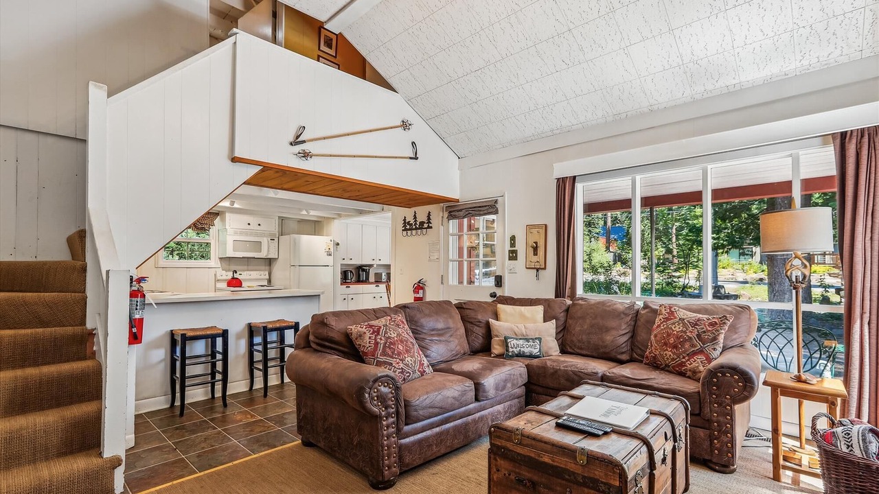Photo of Livingroom in Pineland