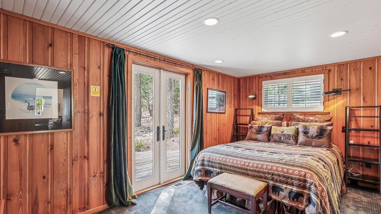Photo of Bedroom in Pineland