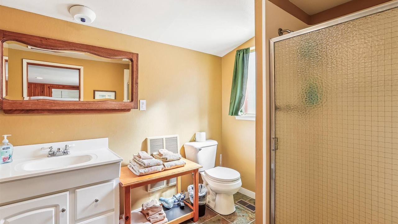 Photo of Bathroom in Pineland
