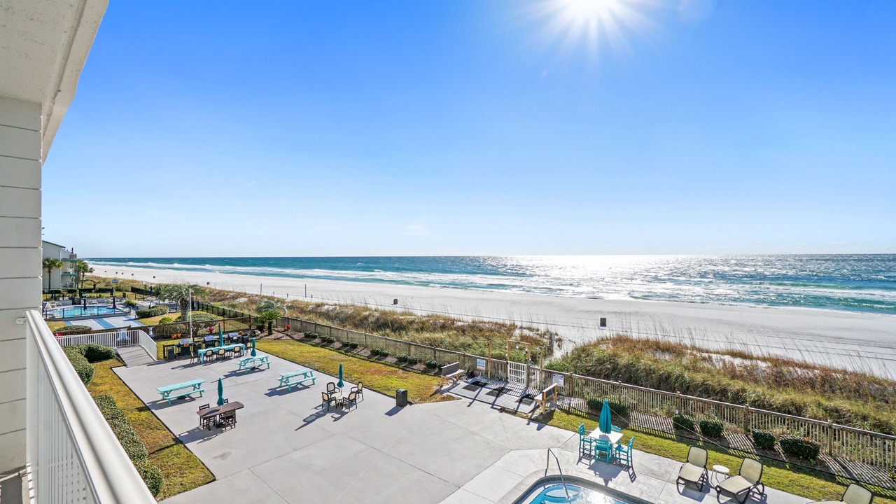 Photo of Patio Balcony in Biltmore Beach