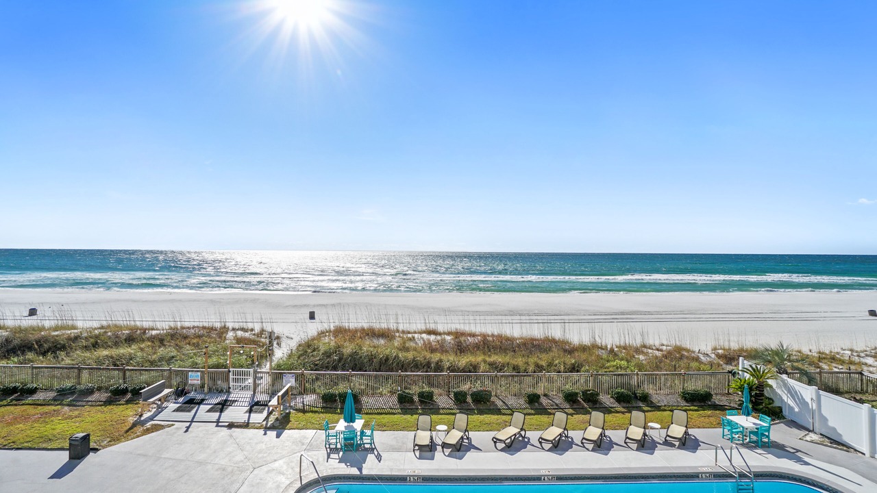 Photo of Patio Balcony in Biltmore Beach