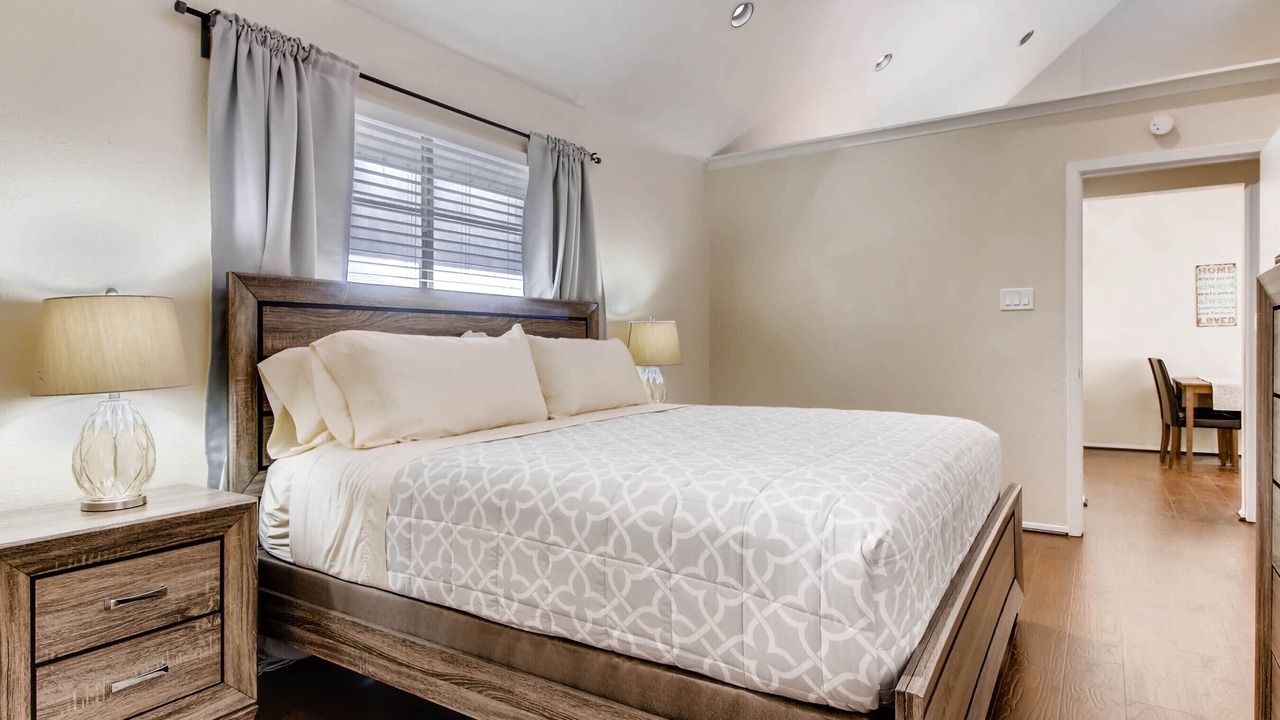 Photo of Bedroom in Oak Lawn
