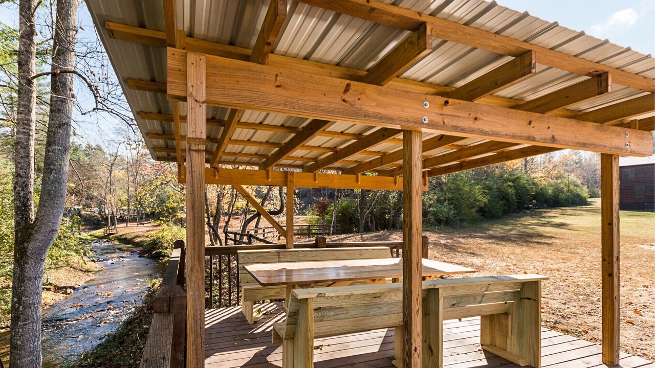 Photo of Outdoor in Hemp