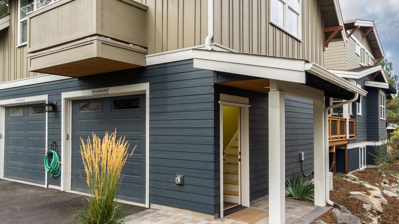 Photo of Others in River West