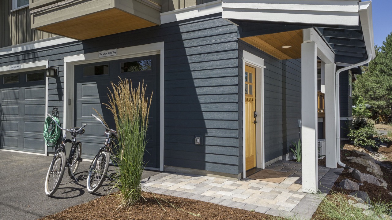 Photo of Others in River West