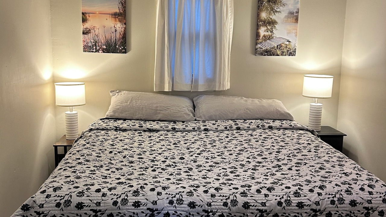 Photo of Bedroom in Moultonborough
