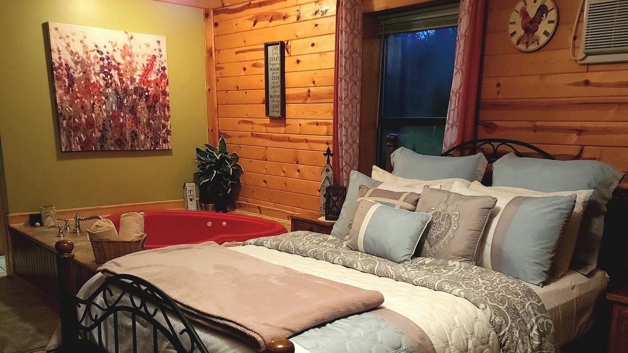 Photo of Bedroom in Eureka Springs