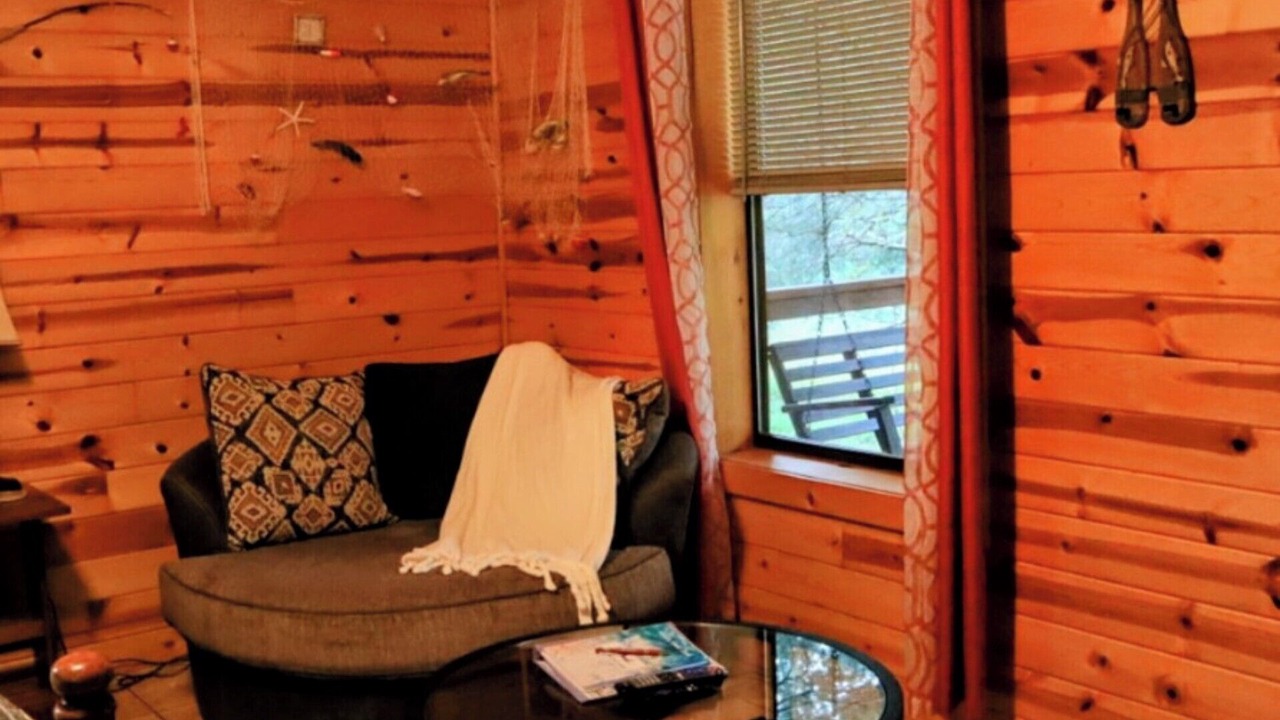 Photo of Livingroom in Eureka Springs