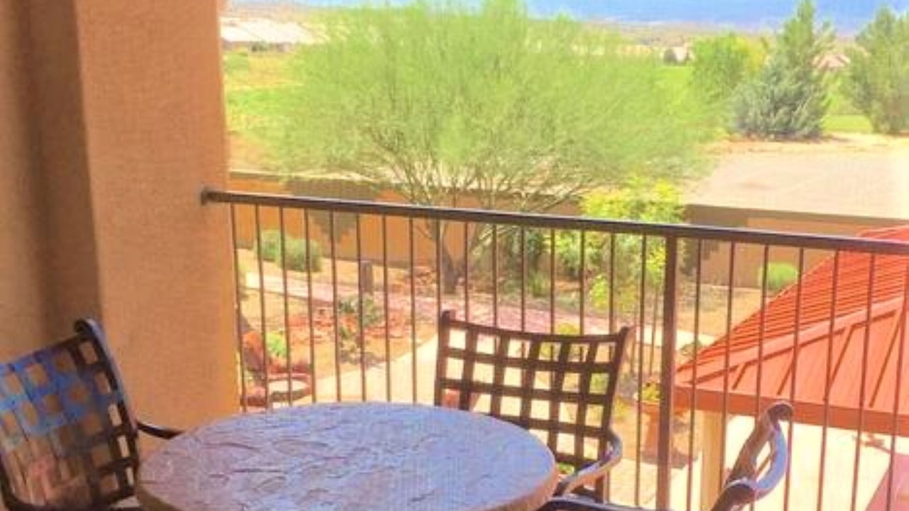 Photo of Patio Balcony in Verde Santa Fe
