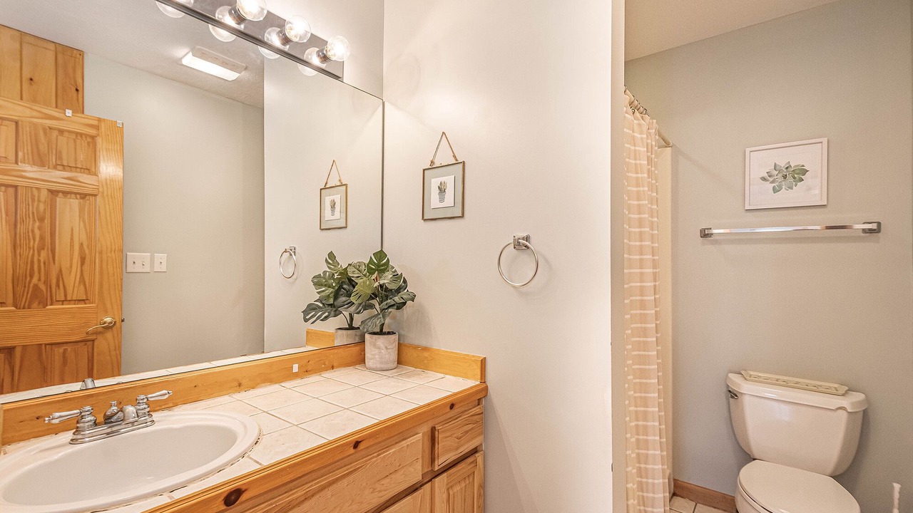 Photo of Bathroom in Paradise Point