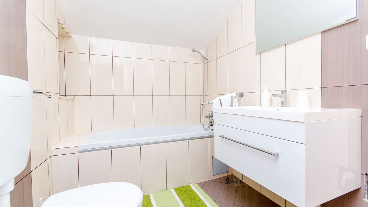 Photo of Bathroom in Kolan