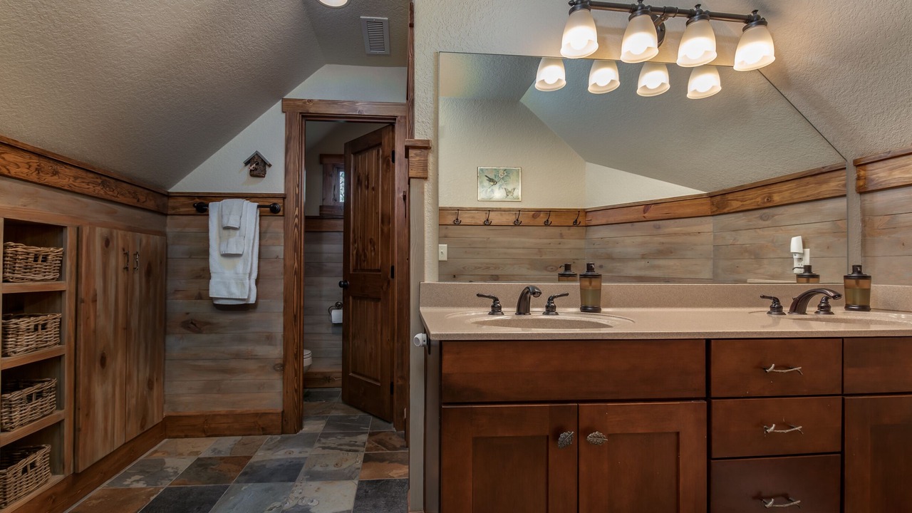Photo of Bedroom in Lake Lure