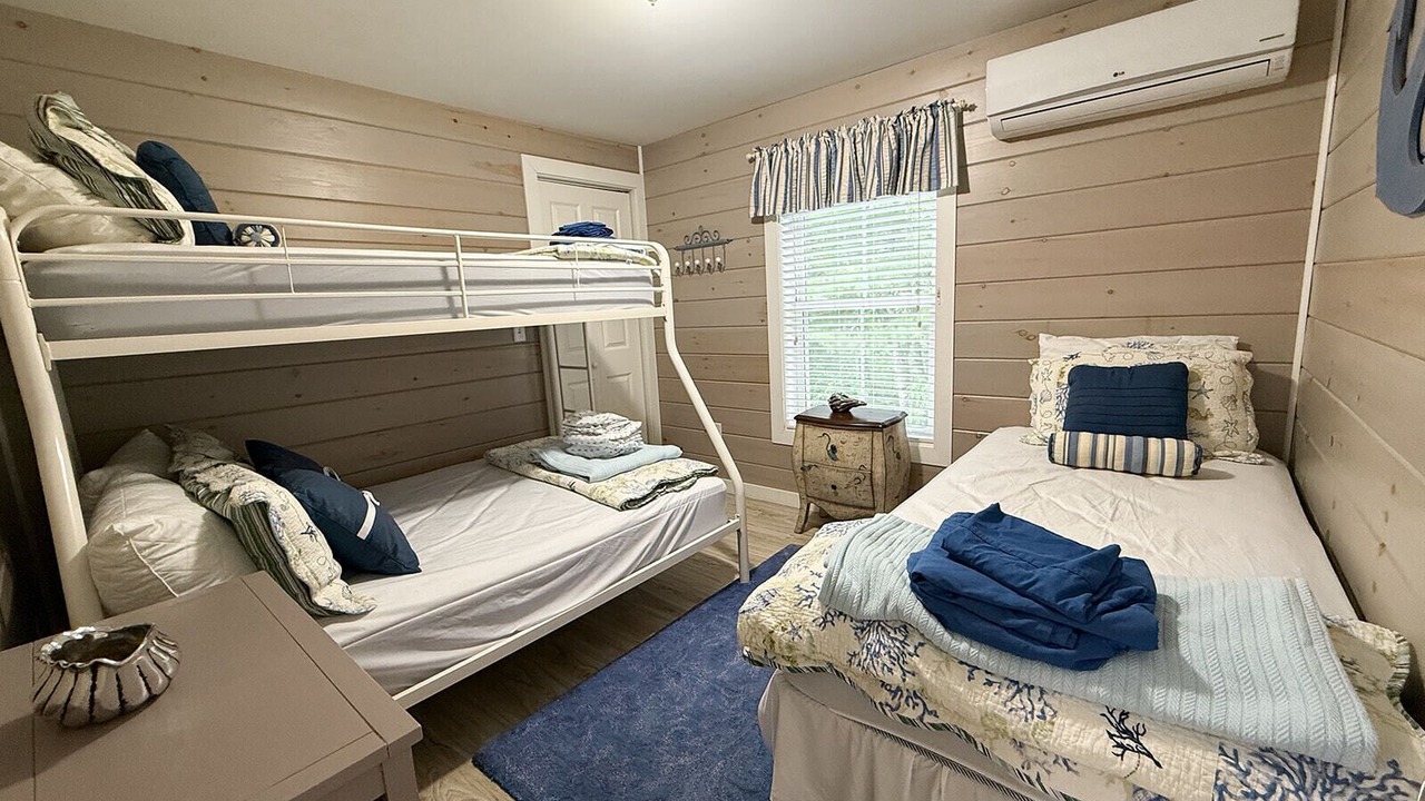 Photo of Bedroom in Cape Porpoise