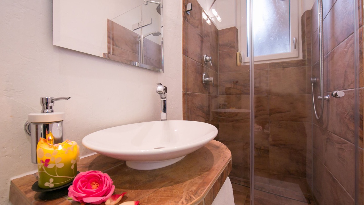 Photo of Bathroom in Morcote