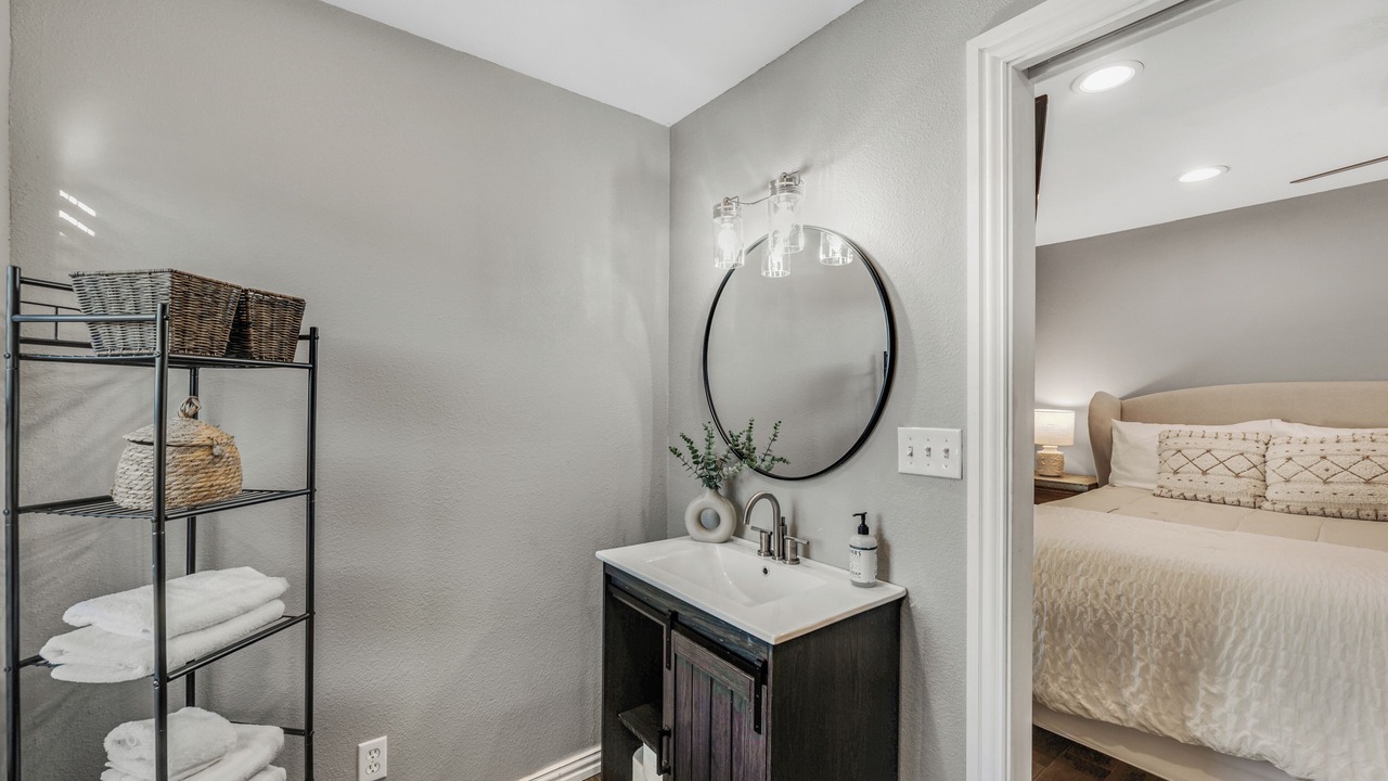 Photo of Bedroom in Graford