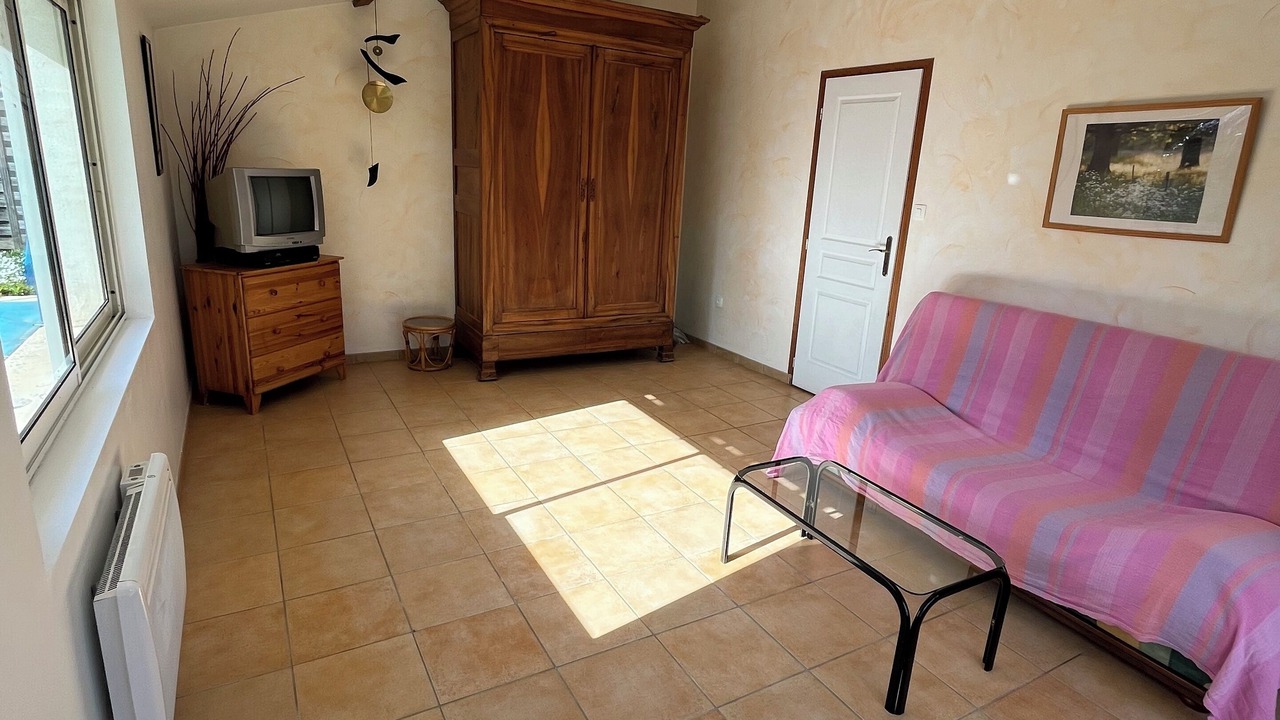 Photo of Livingroom in Vailhourles