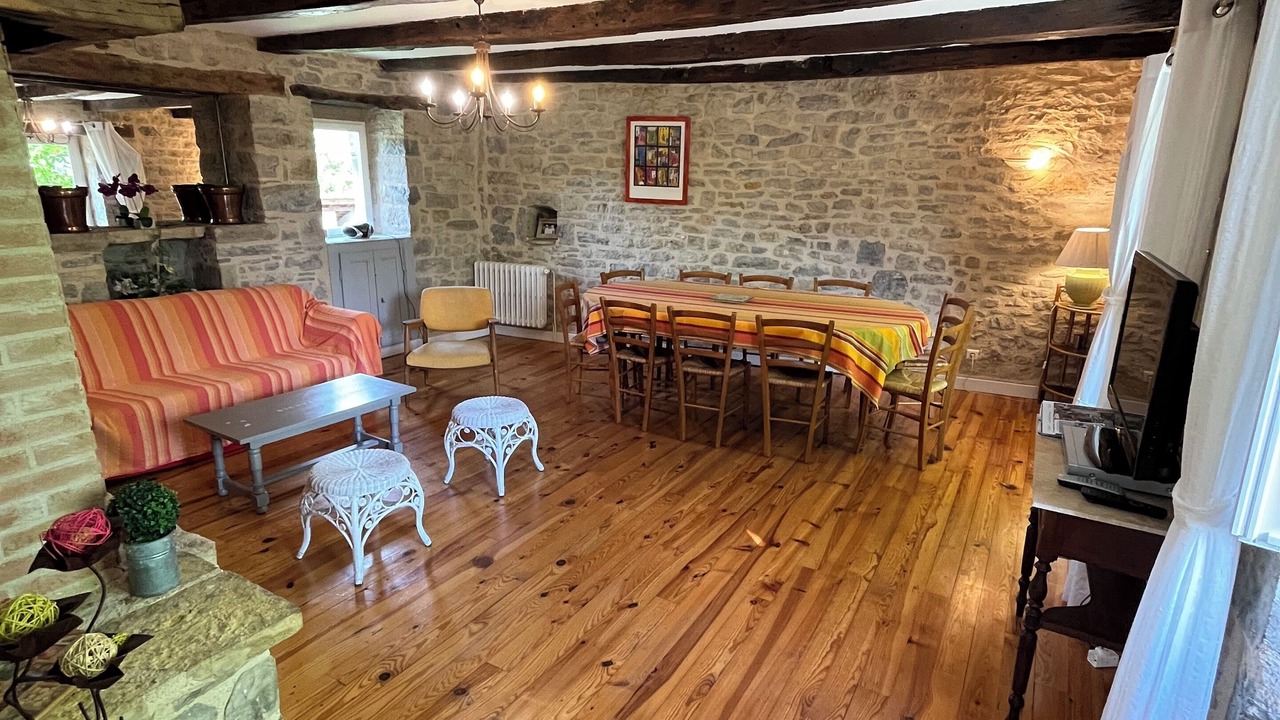 Photo of Livingroom in Vailhourles