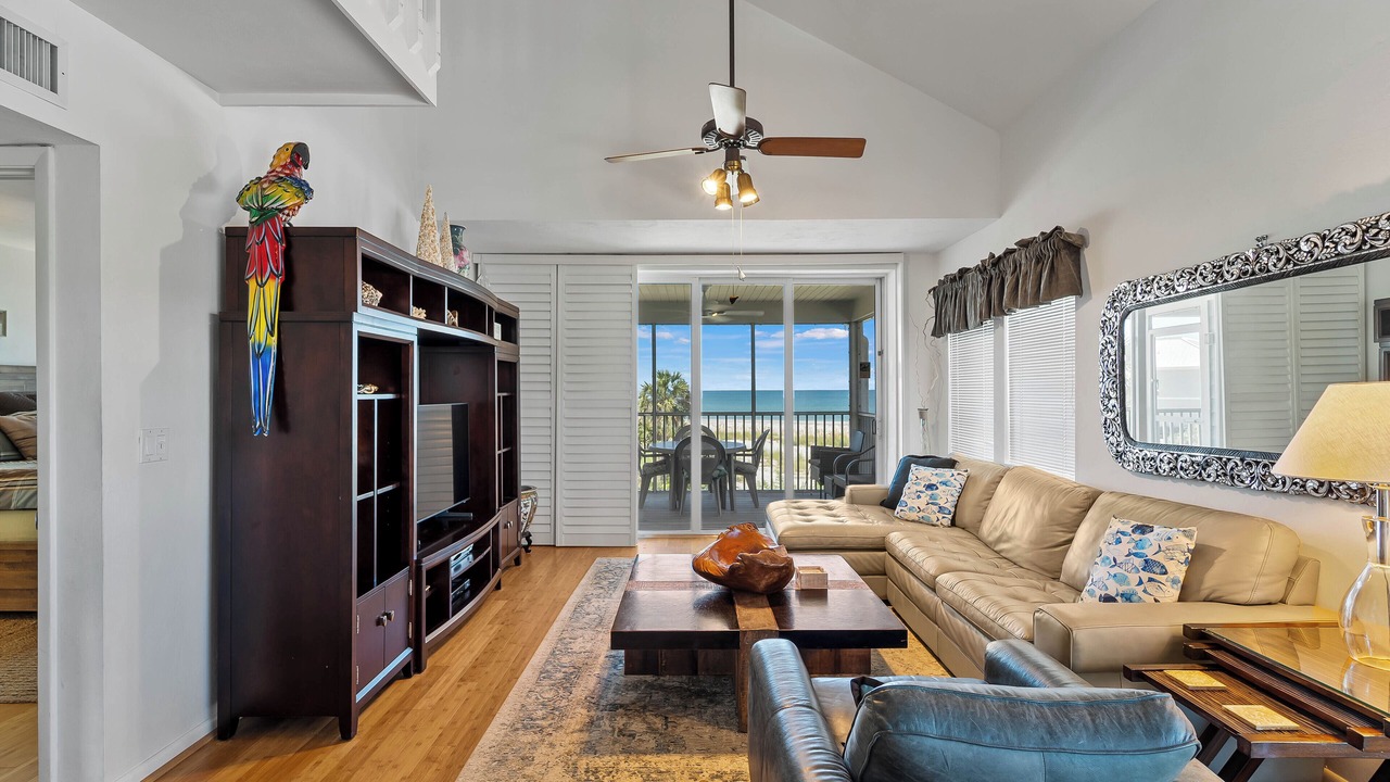 Photo of Livingroom in Palm Island