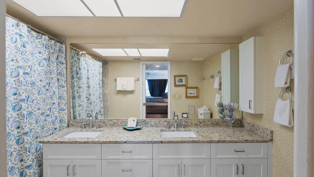 Photo of Bathroom in Palm Island
