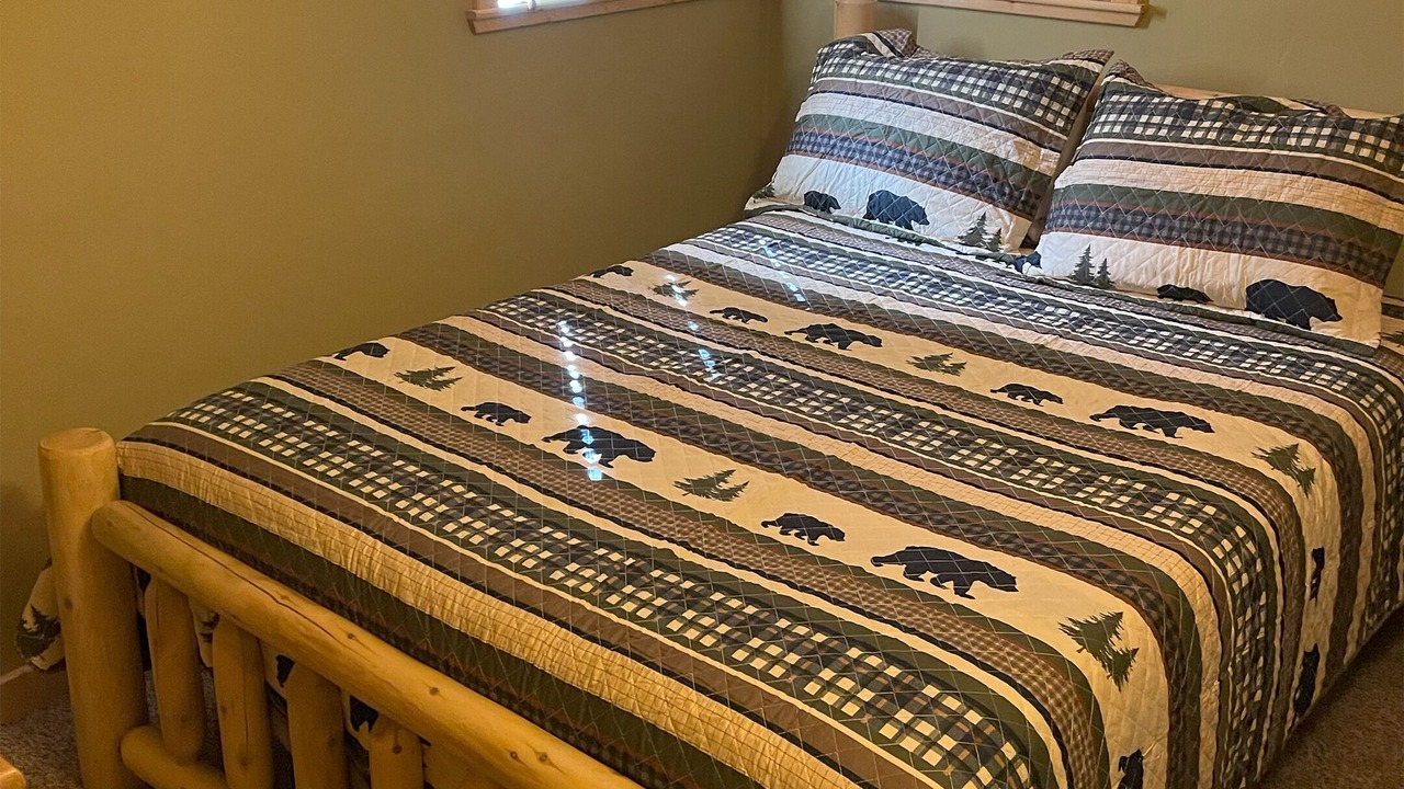 Photo of Bedroom in Summit Estates