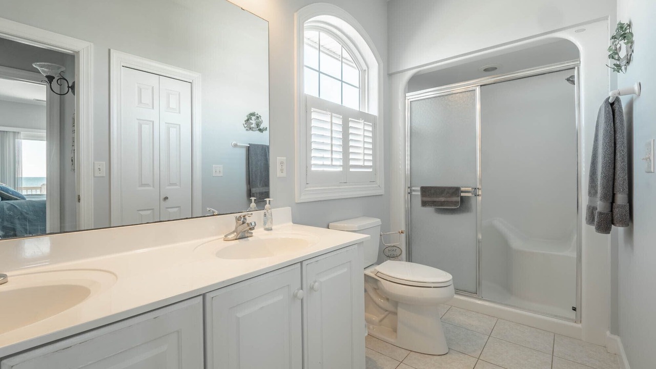 Photo of Bathroom in Topsail Beach