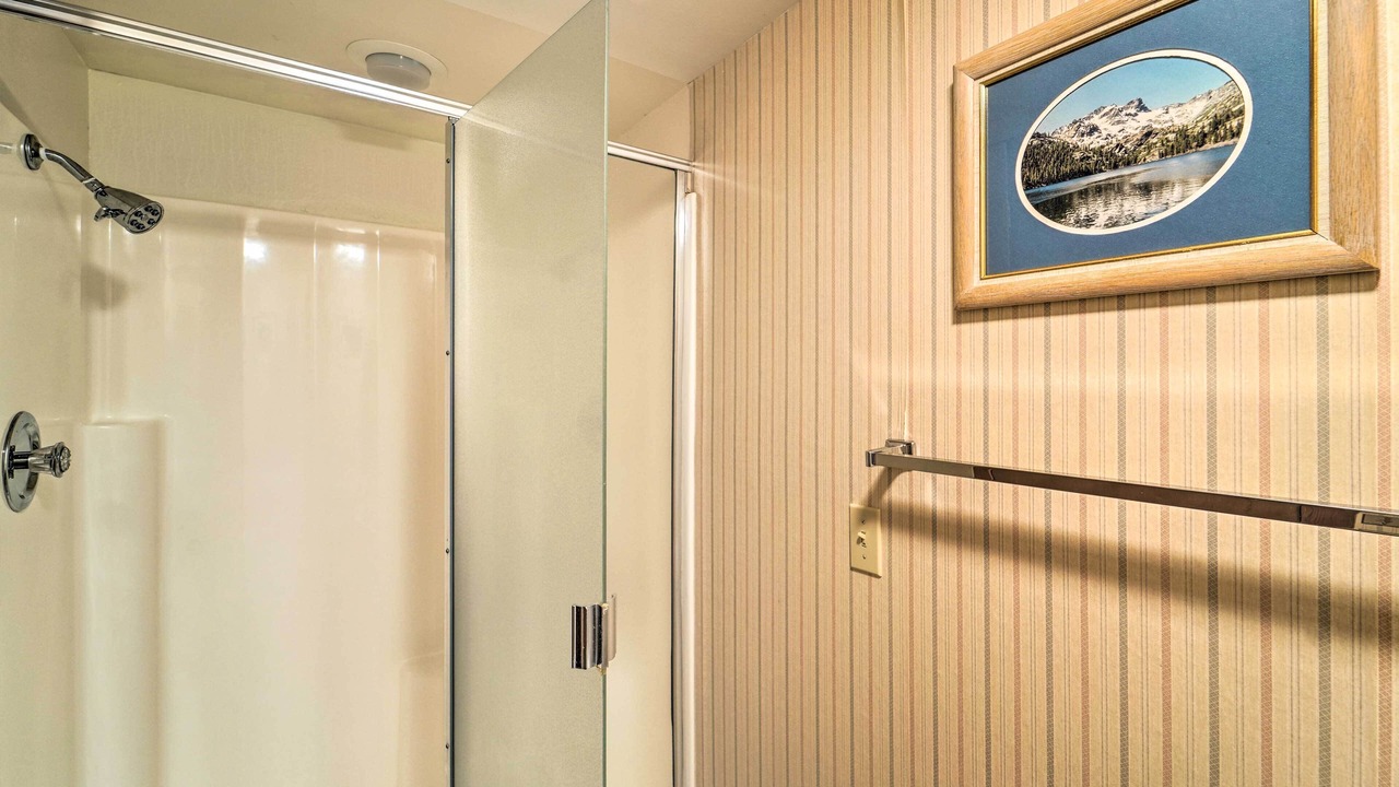 Photo of Bathroom in Graeagle