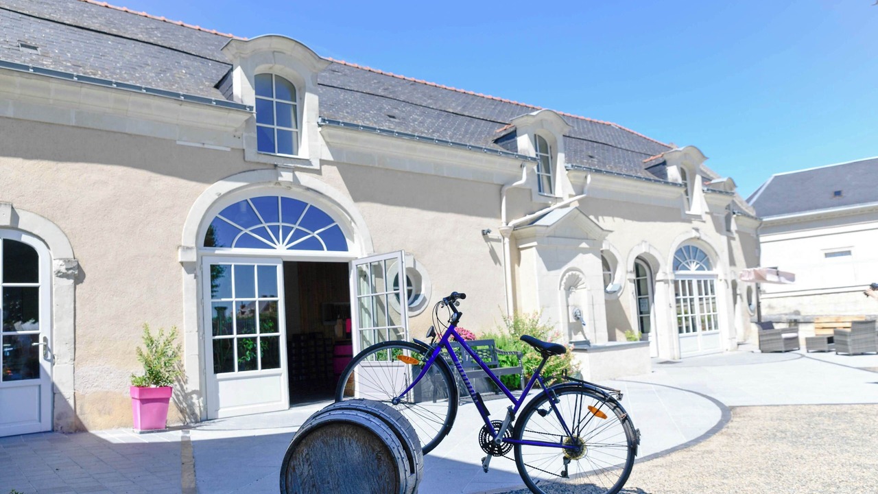 Photo of Outdoor in Saint-Cyr-en-Bourg