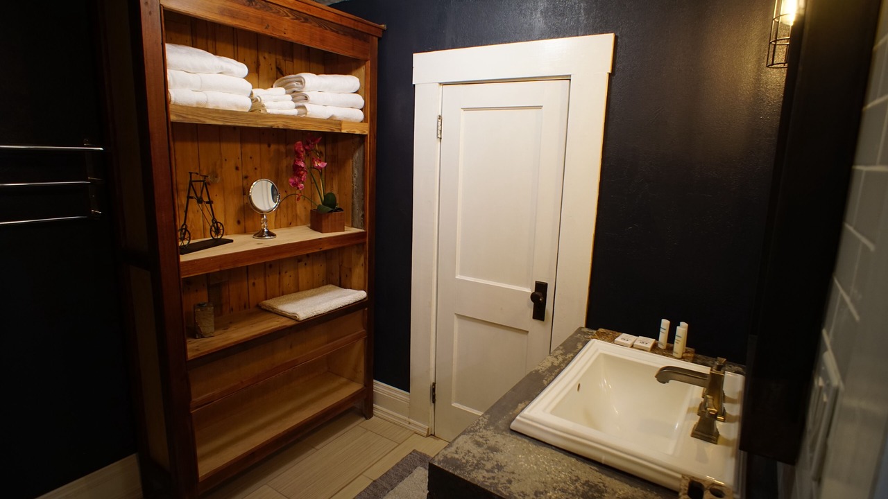 Photo of Bathroom in Seminole Heights