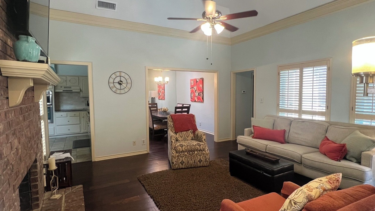 Photo of Livingroom in Garland