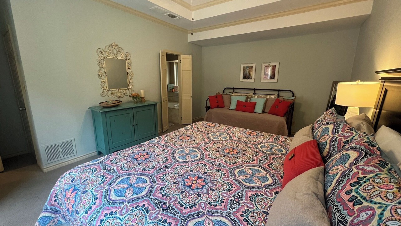 Photo of Bedroom in Garland