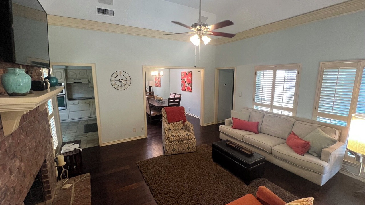 Photo of Livingroom in Garland