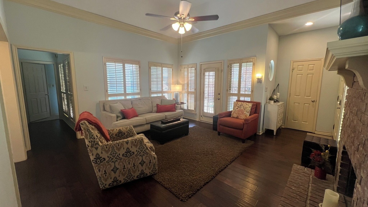 Photo of Livingroom in Garland