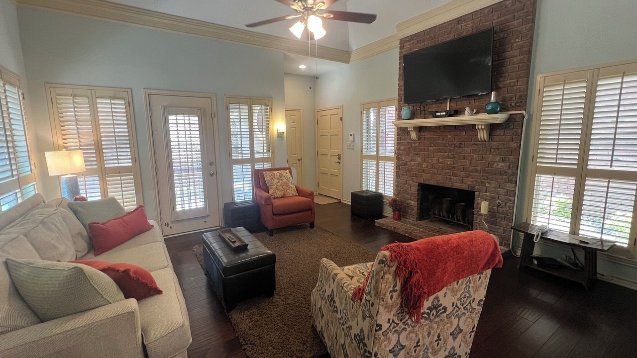 Photo of Livingroom in Garland
