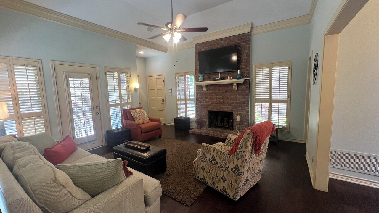Photo of Livingroom in Garland