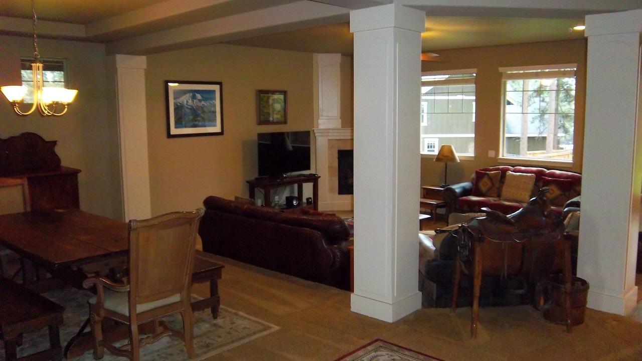 Photo of Livingroom in Bend