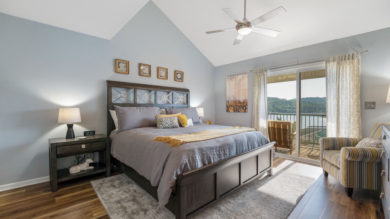 Photo of Bedroom in Camdenton