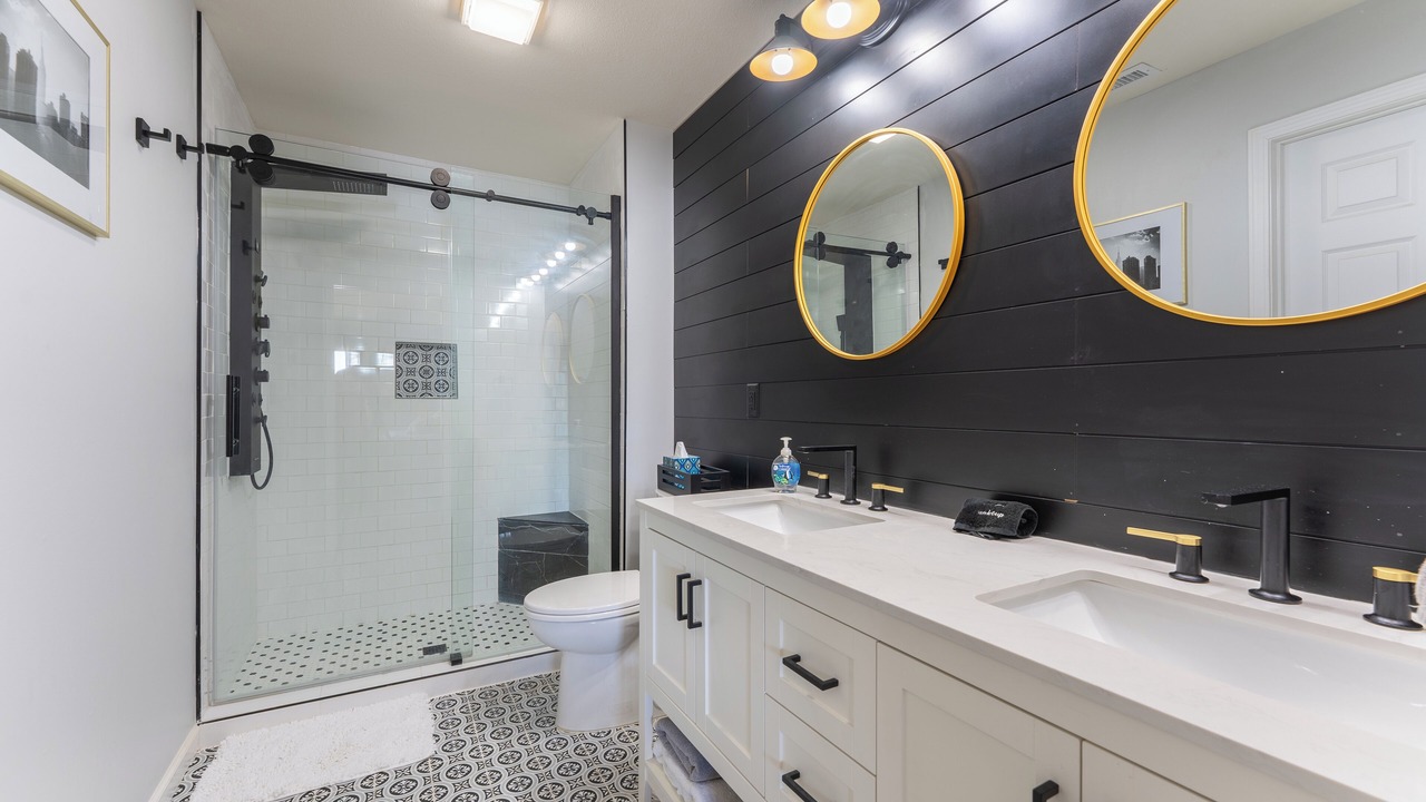 Photo of Bathroom in Camdenton
